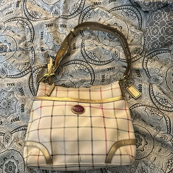 White coach with gold trimming - Picture 2 of 3